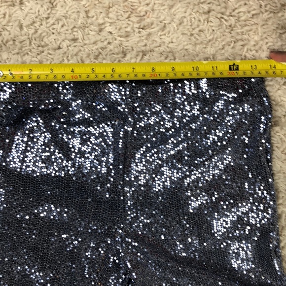 Sequin short set (two-piece) - Picture 7 of 9